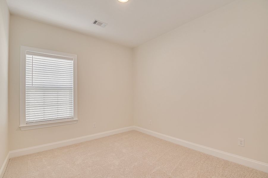 Spacious, unfurnished interior of a new home in The Sanctuary, Aiken (Image 11).