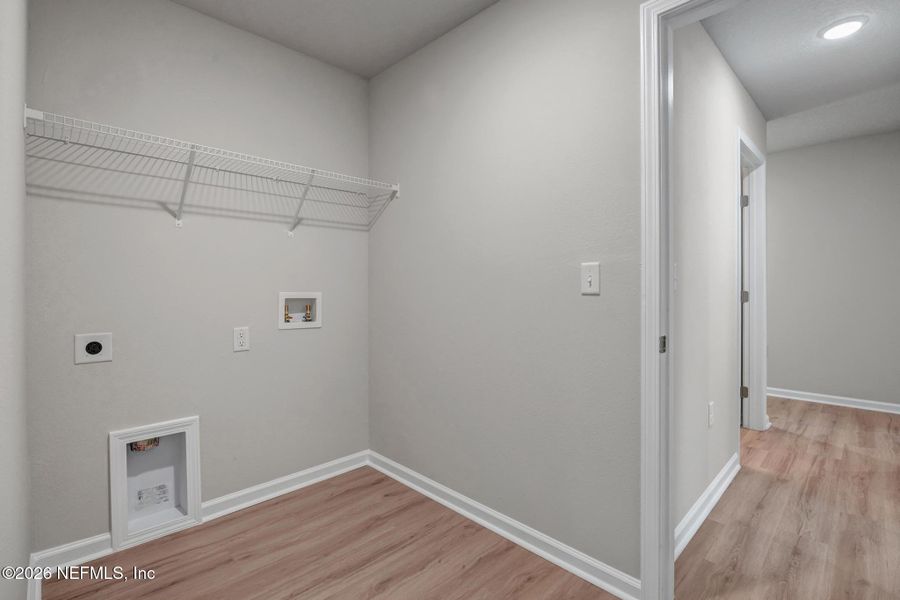 Spacious, unfurnished interior of a new home in , Jacksonville (Image 22).