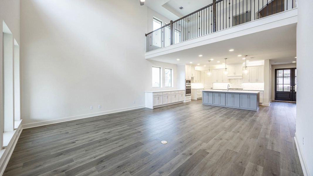 Spacious, unfurnished interior of a new home in Wolf Ranch 56', Georgetown (Image 10).