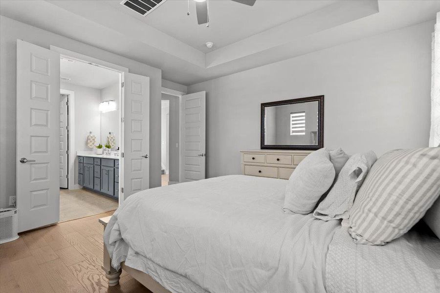 Furnished interior view inside a new home in Easton Park, Austin (Image 11). Furnished interior view inside a new home in Easton Park, Austin (Image 11).