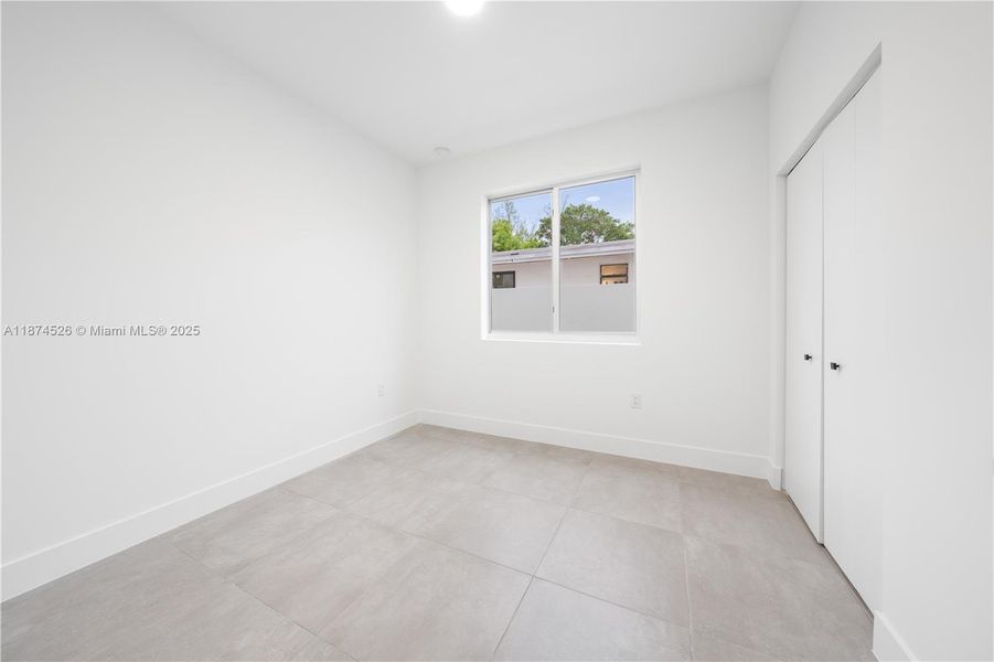 Spacious, unfurnished interior of a new home in , Miami (Image 63).