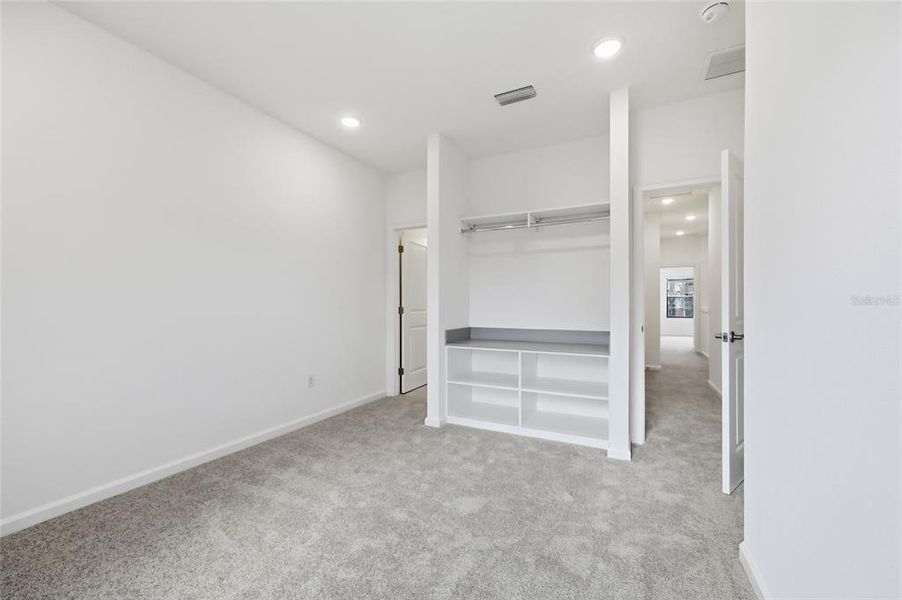 Spacious, unfurnished interior of a new home in Paradiso Grande Resort, Orlando (Image 38).