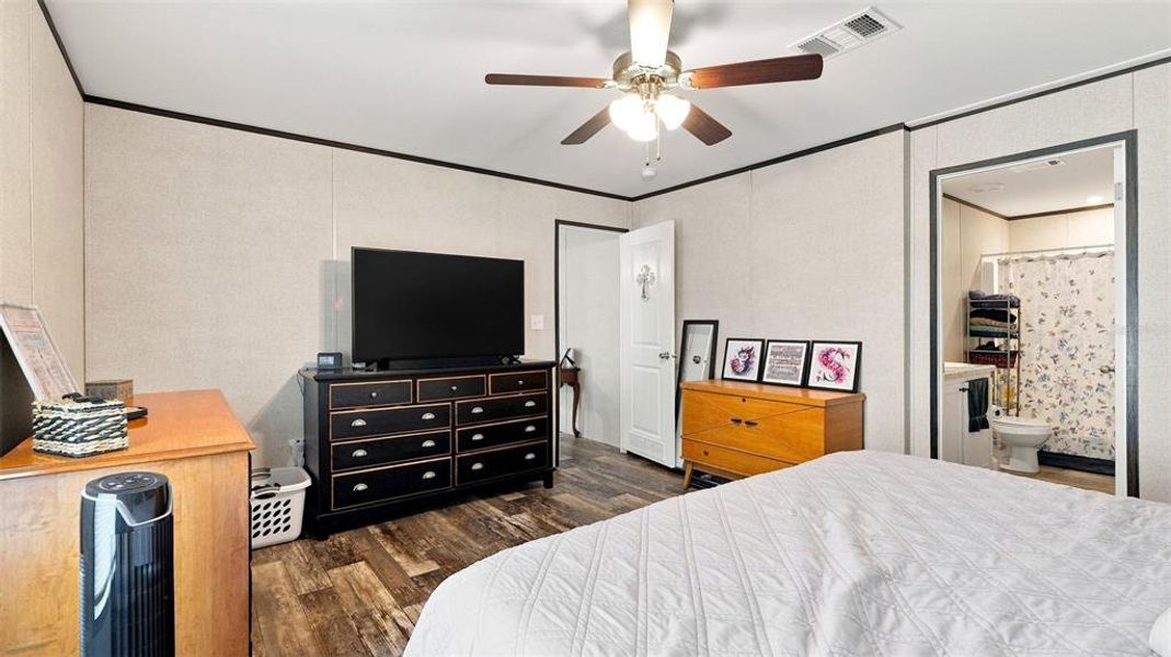 Furnished interior view inside a new home in , Hernando (Image 39).