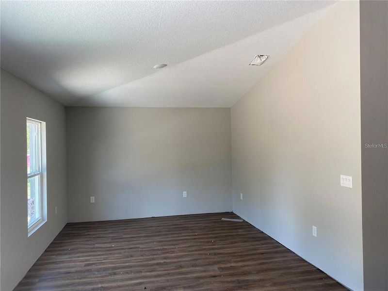 Spacious, unfurnished interior of a new home in , Palm Bay (Image 12).