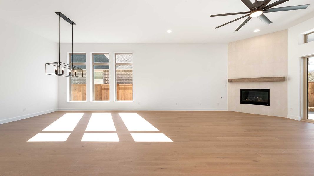 Spacious, unfurnished interior of a new home in Sonoma Verde, McLendon-Chisholm (Image 10).