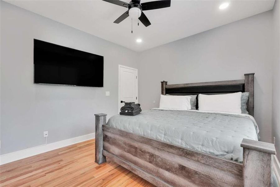 Furnished interior view inside a new home in , Atlanta (Image 60).