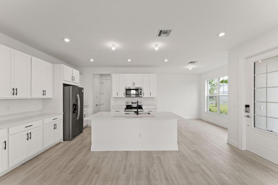 US_SEF_EASTWIND_LOT 84_kitchen