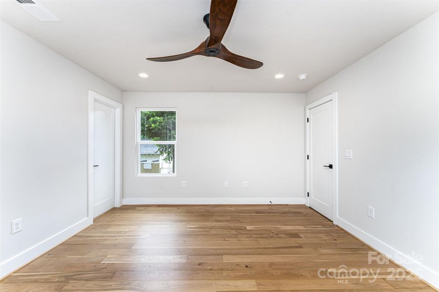 Spacious, unfurnished interior of a new home in , Charlotte (Image 19).