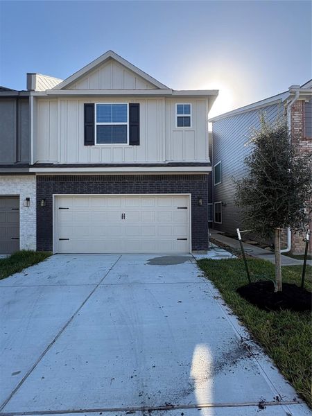 Front exterior of a new home in , Conroe, TX, highlighting curb appeal (Image 2). Front exterior of a new home in , Conroe, TX, highlighting curb appeal (Image 2).