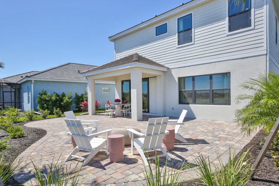 Representative exterior details of a home built from the Honor by Neal Communities in Palm Grove, Bradenton (Image 29).