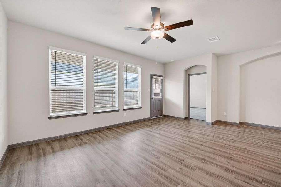 Spacious, unfurnished interior of a new home in Grand Magnolia, Magnolia (Image 22). Spacious, unfurnished interior of a new home in Grand Magnolia, Magnolia (Image 22).