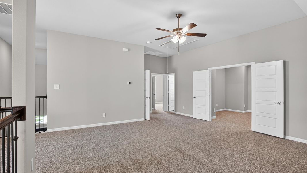 Representative unfurnished interior of a home built from the Wimberley by D.R. Horton in Lakeview Pointe, Midlothian (Image 39).