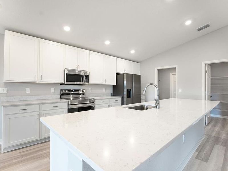 Sunny, open-layout, 4-bedroom home for sale in Belleview, Florida!