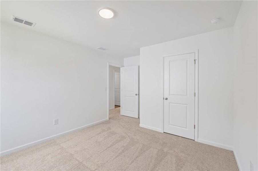Spacious, unfurnished interior of a new home in The Pointe at Heron Bay, Locust Grove (Image 25). Spacious, unfurnished interior of a new home in The Pointe at Heron Bay, Locust Grove (Image 25).