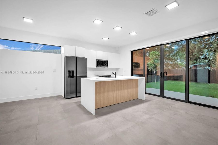 Furnished interior view inside a new home in , Miami (Image 20).