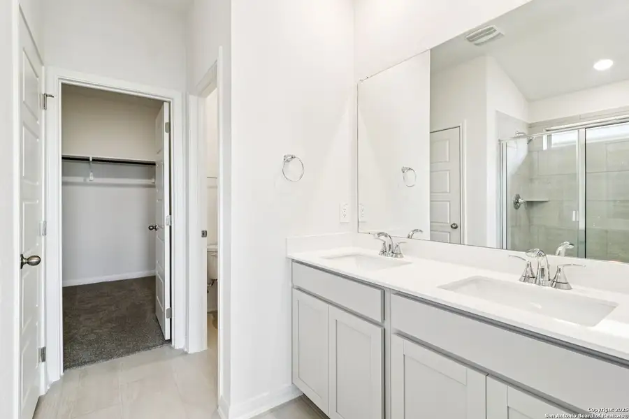 Furnished interior view inside a new home in Catalina, Converse (Image 14).