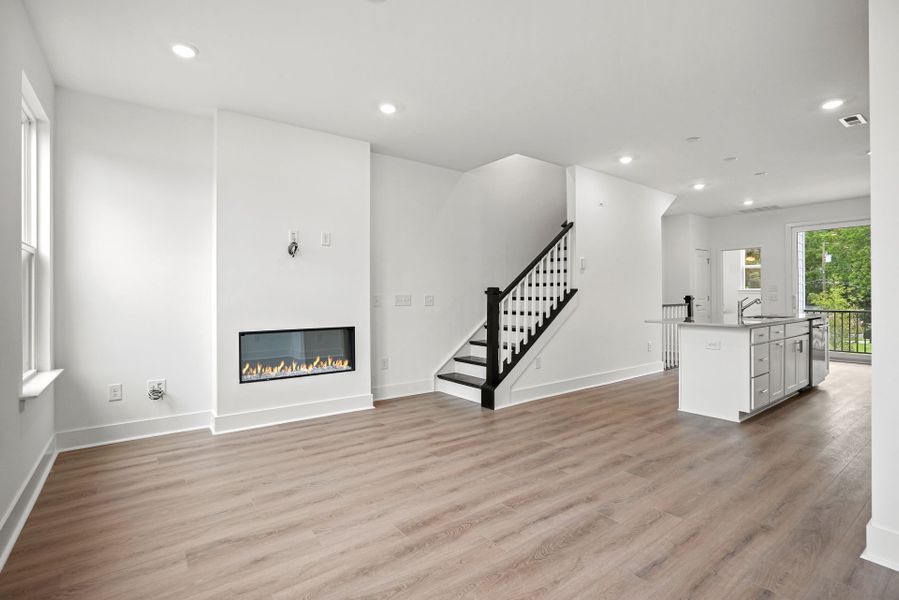 Spacious, unfurnished interior of a new home in West End Heights, Charlotte (Image 22).