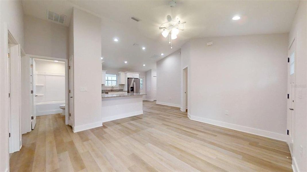 Spacious, unfurnished interior of a new home in , Dunnellon (Image 17). Spacious, unfurnished interior of a new home in , Dunnellon (Image 17).
