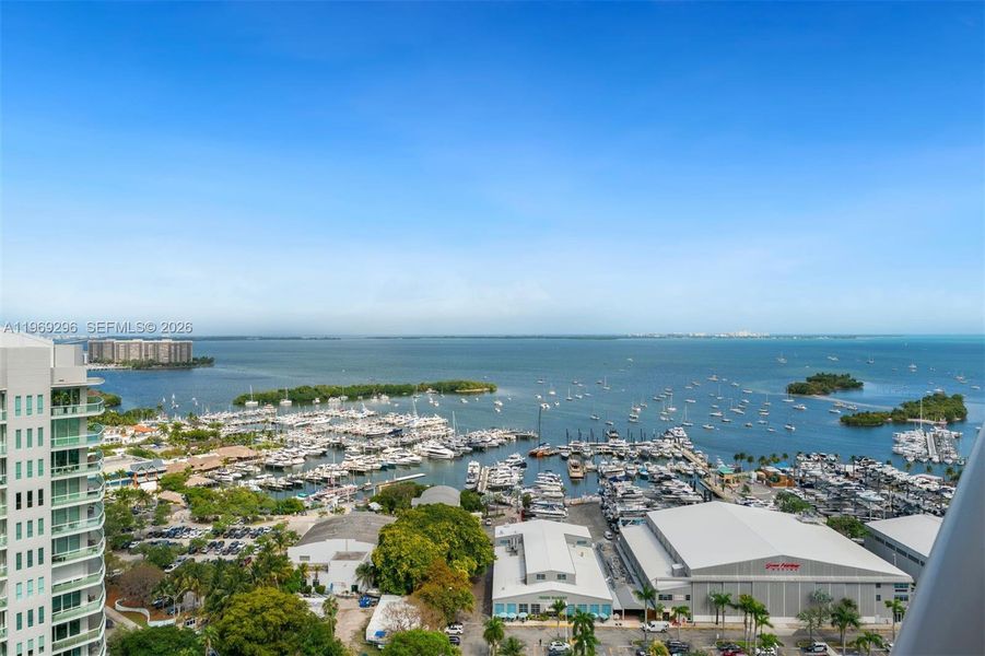 Condo located in Miami, FL showcasing its design and architecture (Image 23).