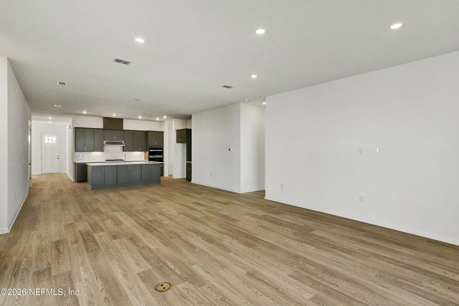Spacious, unfurnished interior of a new home in , St. Augustine (Image 15).