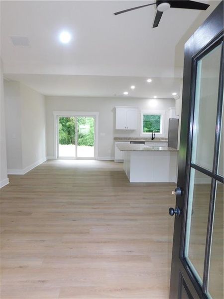 Spacious, unfurnished interior of a new home in , Dahlonega (Image 20).