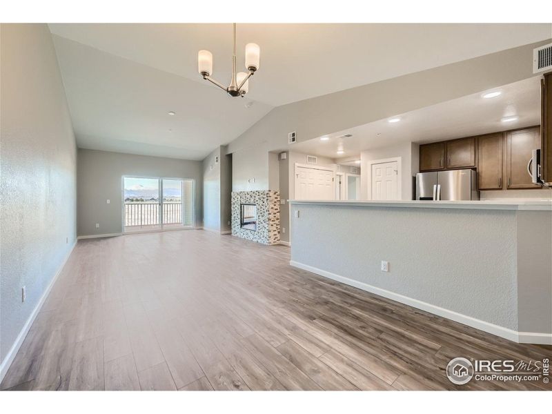 Spacious, unfurnished interior of a new home in , Longmont (Image 17).