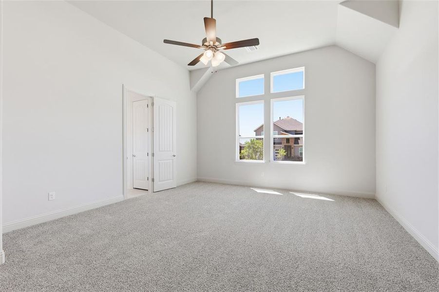 Spacious, unfurnished interior of a new home in Solterra Texas, Mesquite (Image 35).