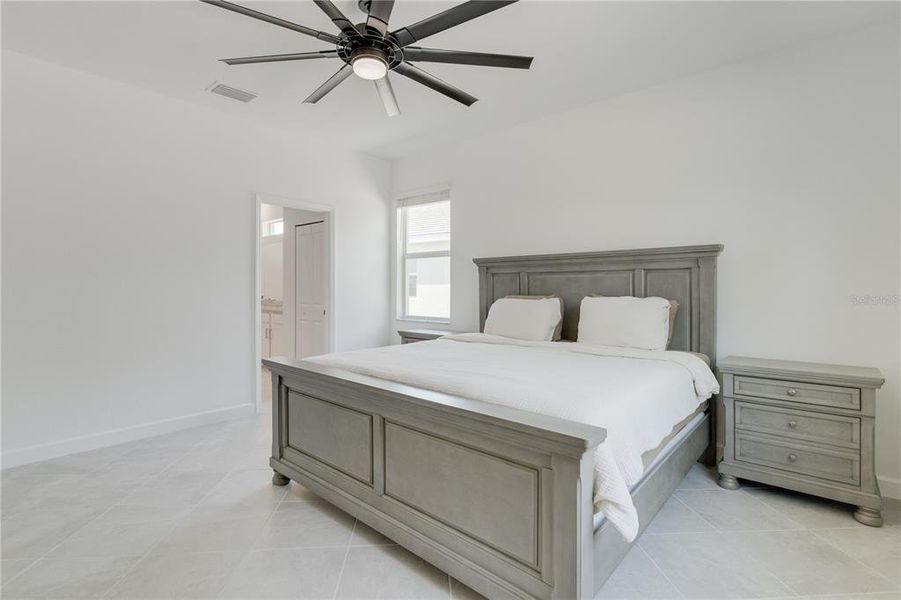 Furnished interior view inside a new home in , Alva (Image 18).