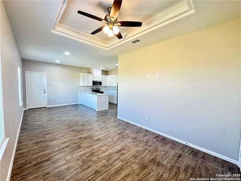 Spacious, unfurnished interior of a new home in , Alamo (Image 23).