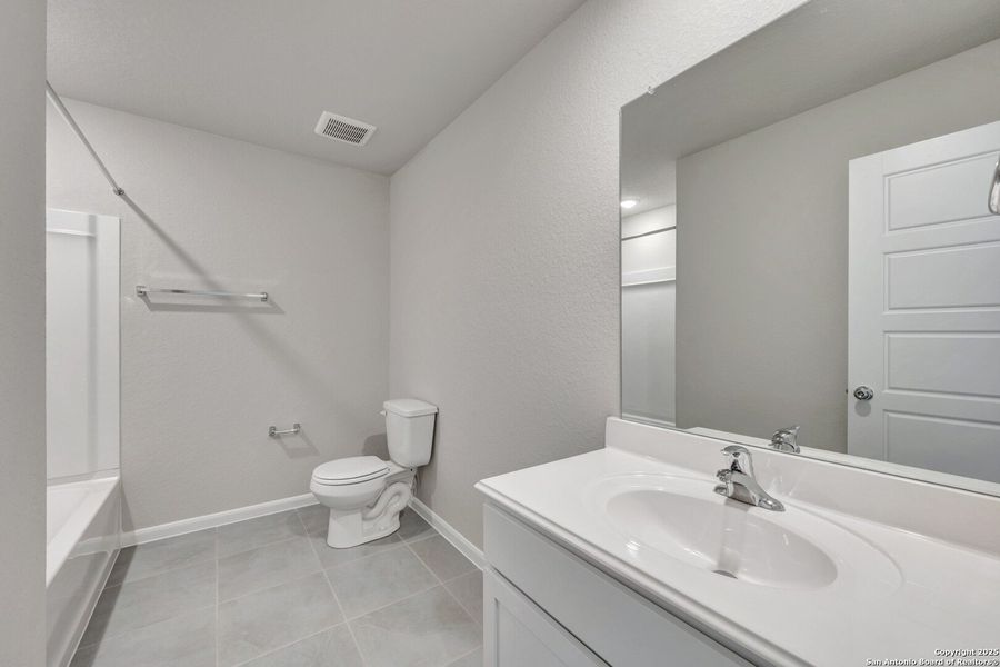 Furnished interior view inside a new home in Jordan's Ranch, San Antonio (Image 11). Furnished interior view inside a new home in Jordan's Ranch, San Antonio (Image 11).