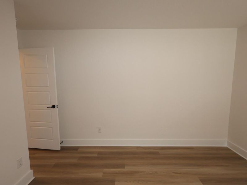 Spacious, unfurnished interior of a new home in Lago Mar, Santa Fe (Image 25).