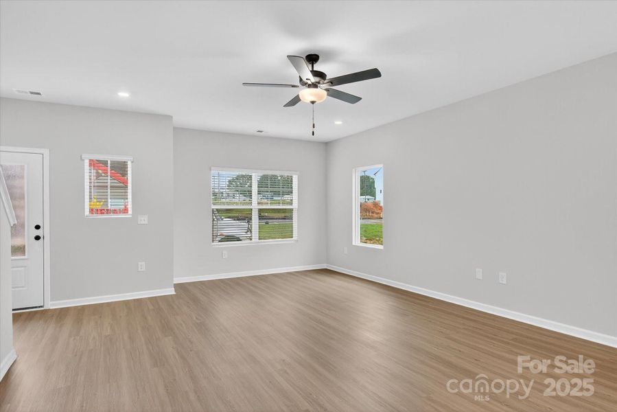 Spacious, unfurnished interior of a new home in Rhyne Court, Gastonia (Image 19).