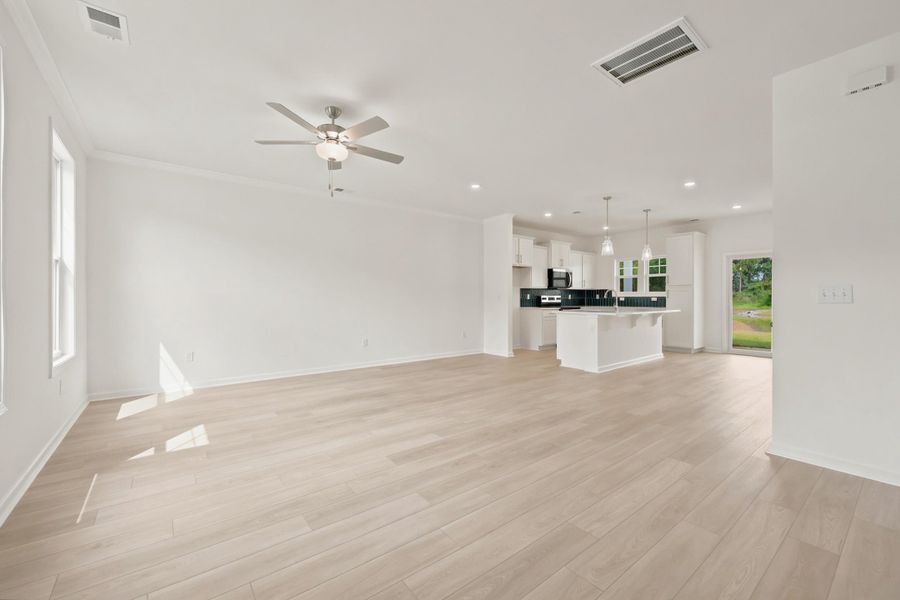Spacious, unfurnished interior of a new home in Westwood Reserve, Conway (Image 14).