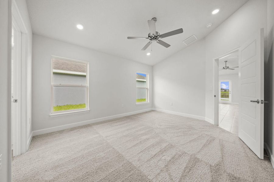 Representative unfurnished interior of a home built from the 1635 by Adams Homes in Winding Oaks, Weeki Wachee (Image 32).