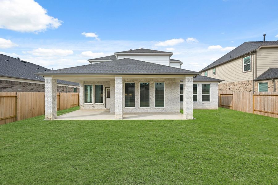 Exterior details and patio area of a home in Barton Creek Ranch, Conroe (Image 4). Exterior details and patio area of a home in Barton Creek Ranch, Conroe (Image 4).