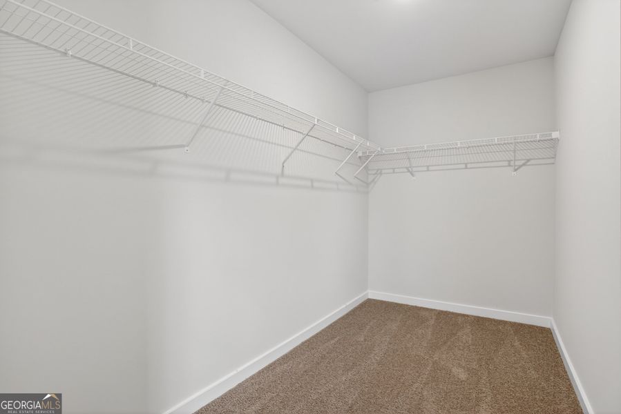 Spacious, unfurnished interior of a new home in The Fairways at Mirror Lake, Villa Rica (Image 32). Spacious, unfurnished interior of a new home in The Fairways at Mirror Lake, Villa Rica (Image 32).
