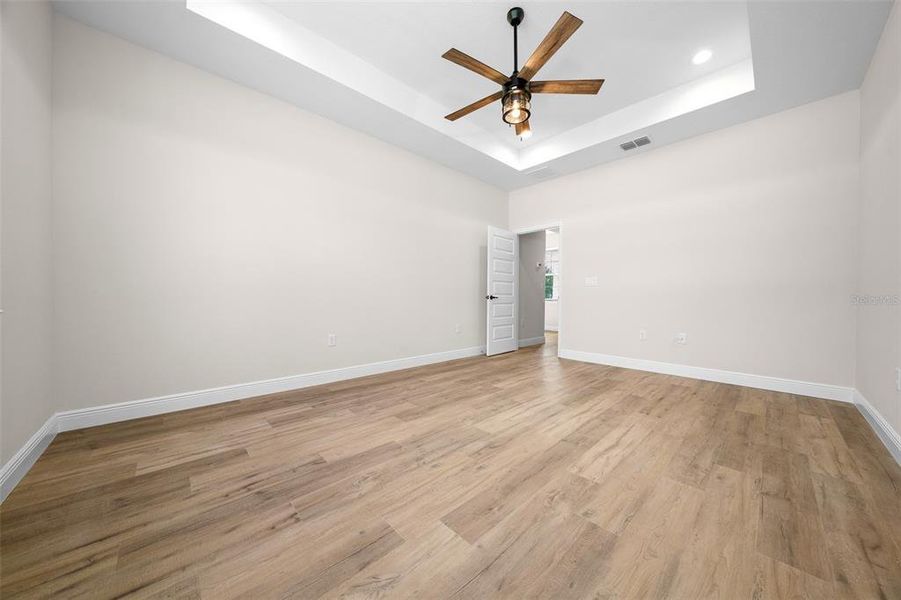 Spacious, unfurnished interior of a new home in , Dunnellon (Image 57).
