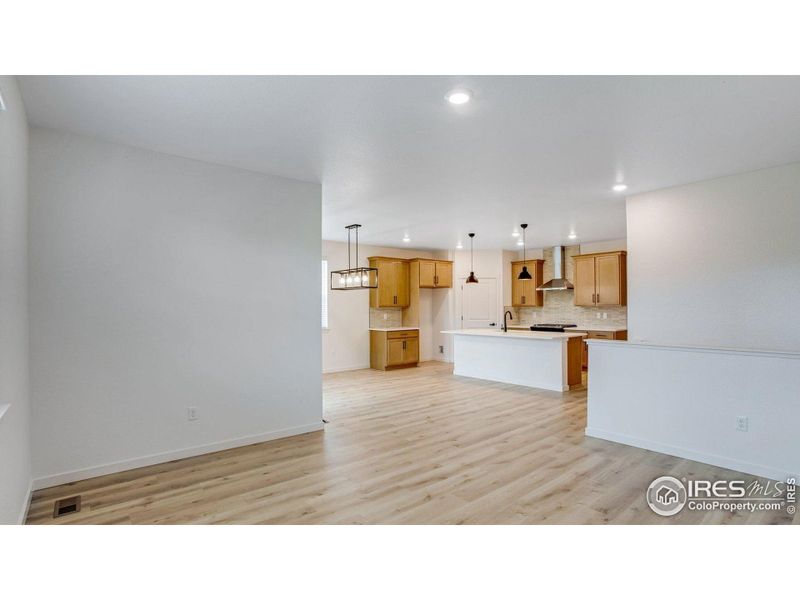 Spacious, unfurnished interior of a new home in Hansen Farm, Fort Collins (Image 28).
