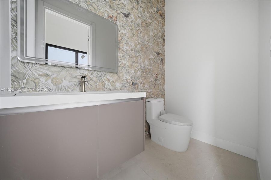 Furnished interior view inside a new home in , Fort Lauderdale (Image 4).