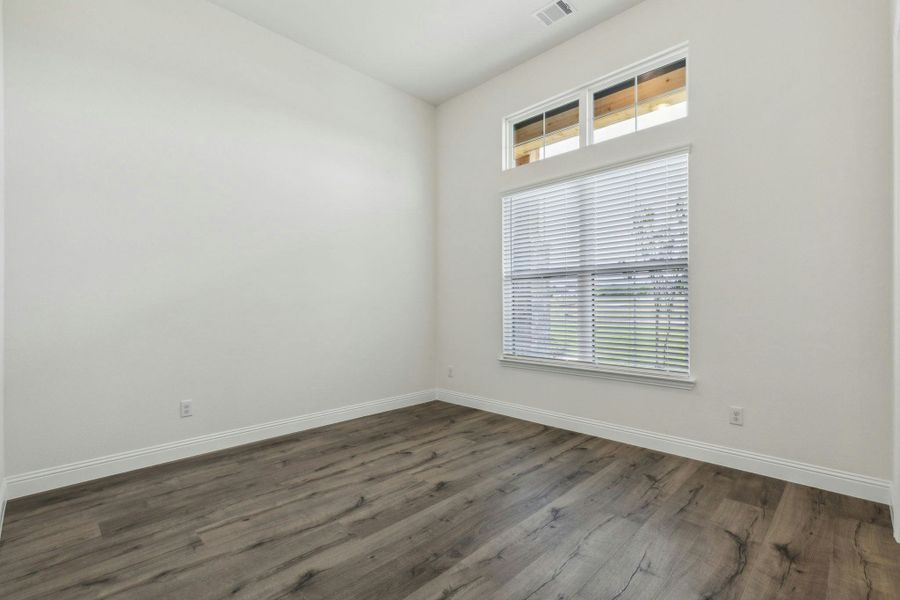 Representative unfurnished interior of a home built from the Harris by Kindred Homes in Berkshire Estates, Mesquite (Image 25).
