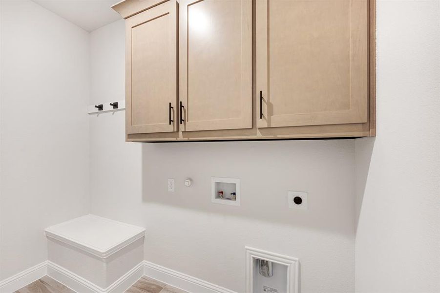 Furnished interior view inside a new home in Devonshire Classic 60-65, Forney (Image 15). Furnished interior view inside a new home in Devonshire Classic 60-65, Forney (Image 15).