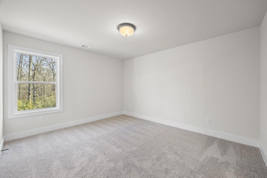 Spacious, unfurnished interior of a new home in , Hartwell (Image 37).
