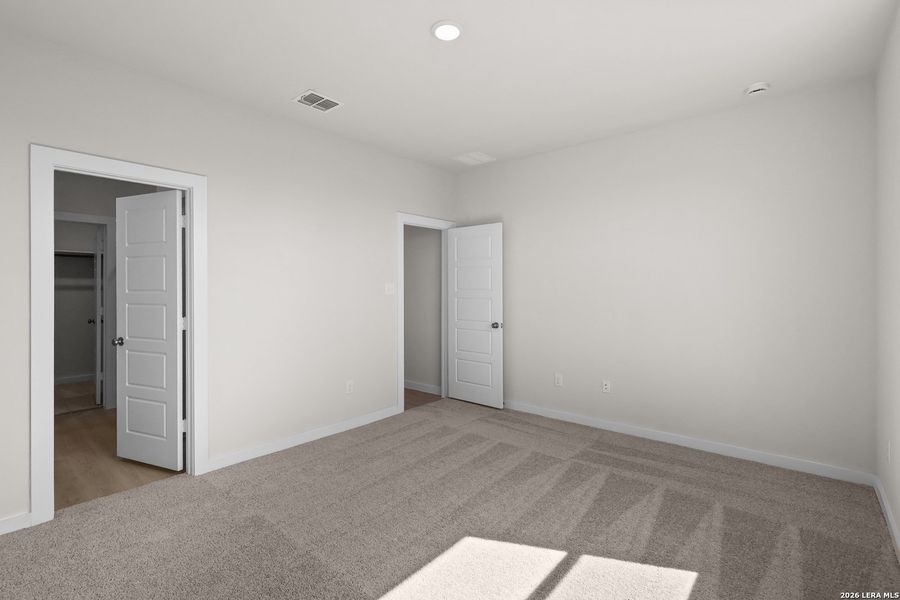 Spacious, unfurnished interior of a new home in Summerlin, San Antonio (Image 36).