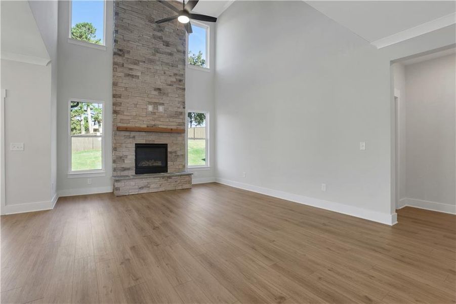 Spacious, unfurnished interior of a new home in Cambridge, Flowery Branch (Image 30).