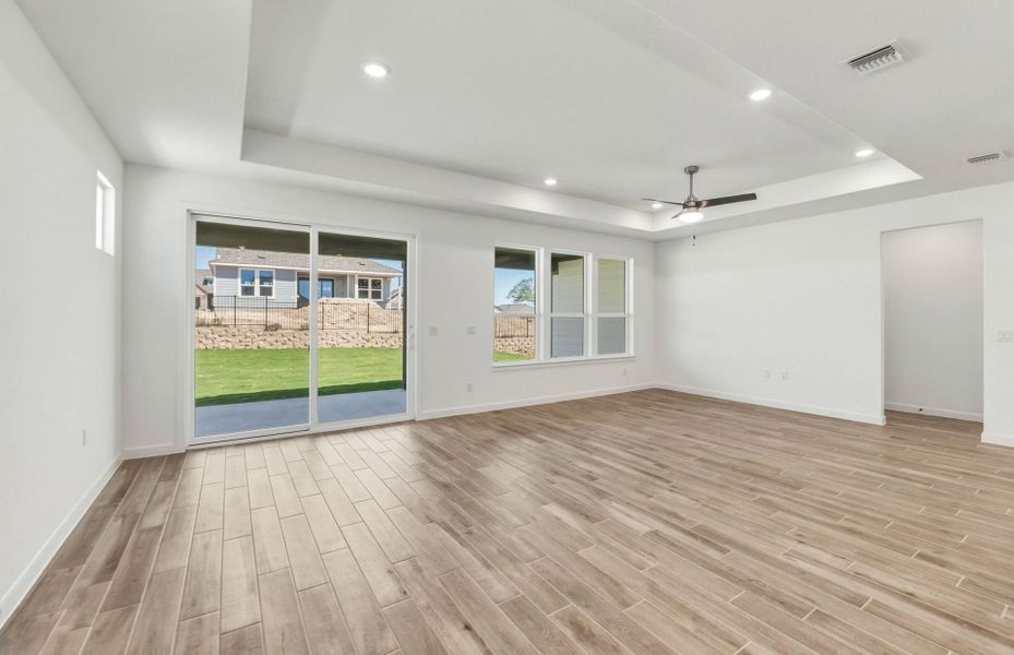 Spacious, unfurnished interior of a new home in Sun City Texas, Georgetown (Image 41).