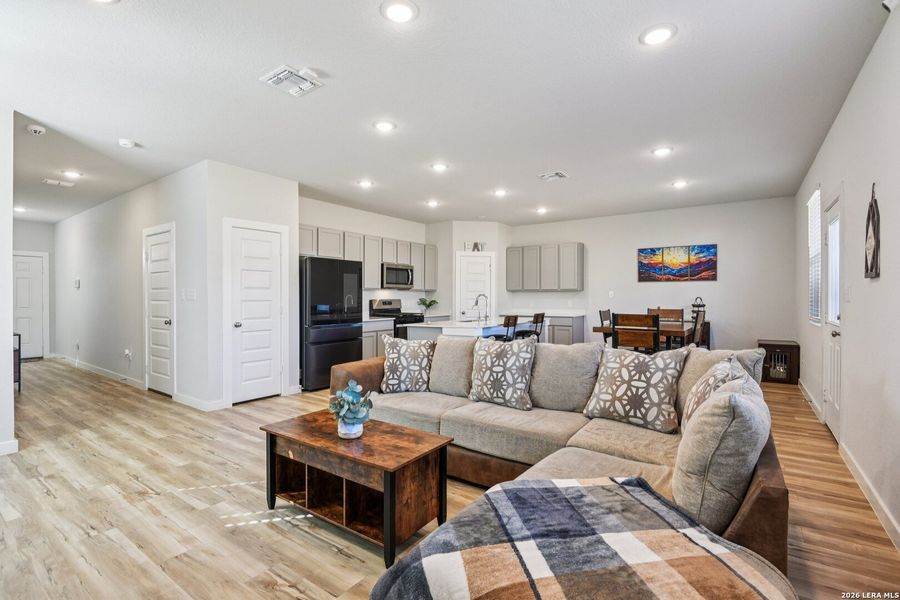 Furnished interior view inside a new home in Blue Ridge Ranch, San Antonio (Image 9).