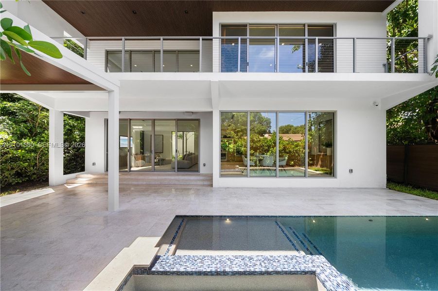 Exterior details and patio area of a home in , Miami (Image 27).
