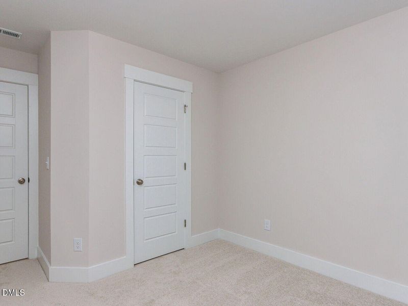 029-1280x960-bedroom