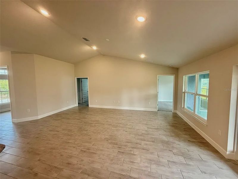 Spacious, unfurnished interior of a new home in South Gulf Cove, Port Charlotte (Image 17). Spacious, unfurnished interior of a new home in South Gulf Cove, Port Charlotte (Image 17).