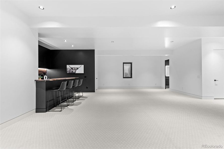 Spacious, unfurnished interior of a new home in , Denver (Image 25).